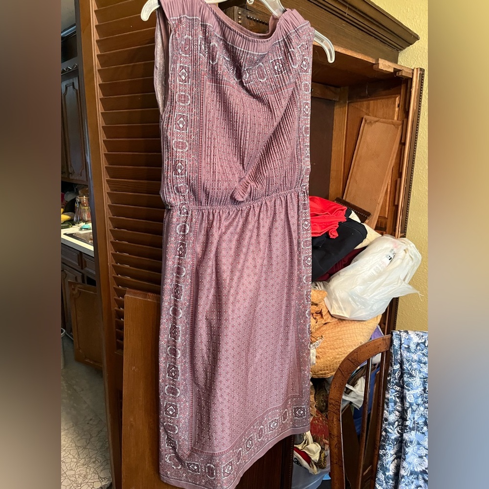 Elegant Mauve Sleeveless Dress